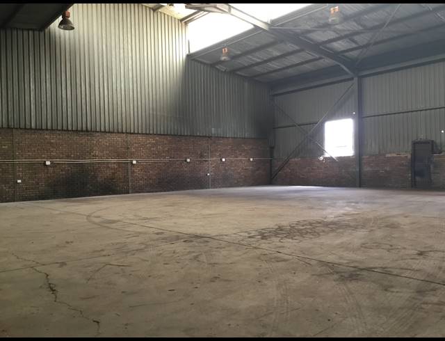 510M² WAREHOUSE TO LET IN WADEVILLE